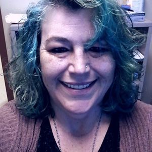 Meet your Posher, Monique